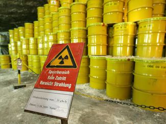 Fässer für schwach- und mittelradioaktiven Atommüll im Endlager Morsleben