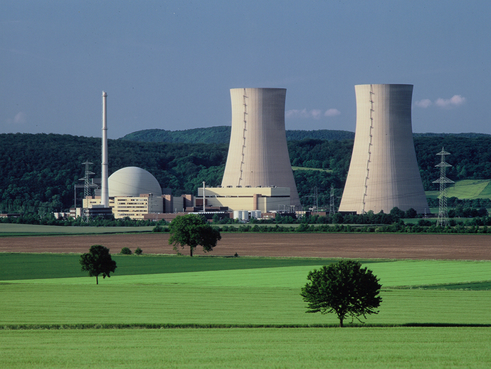 Außenansicht des Atomkraftwerks Grohnde