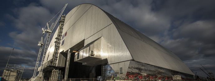 Neue Schutzhülle für den Reaktorblock 4 des Atomkraftwerks Tschernobyl (© picture alliance / Ebrd Photostream) Neue Schutzhülle für den Reaktorblock 4 des Atomkraftwerks Tschernobyl