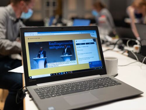 Experimente erwünscht: Öffentlichkeitsbeteiligung und staatliche Verantwortung bei der Endlagersuche (© Bildkraftwerk) Experimente erwünscht: Öffentlichkeitsbeteiligung und staatliche Verantwortung bei der Endlagersuche